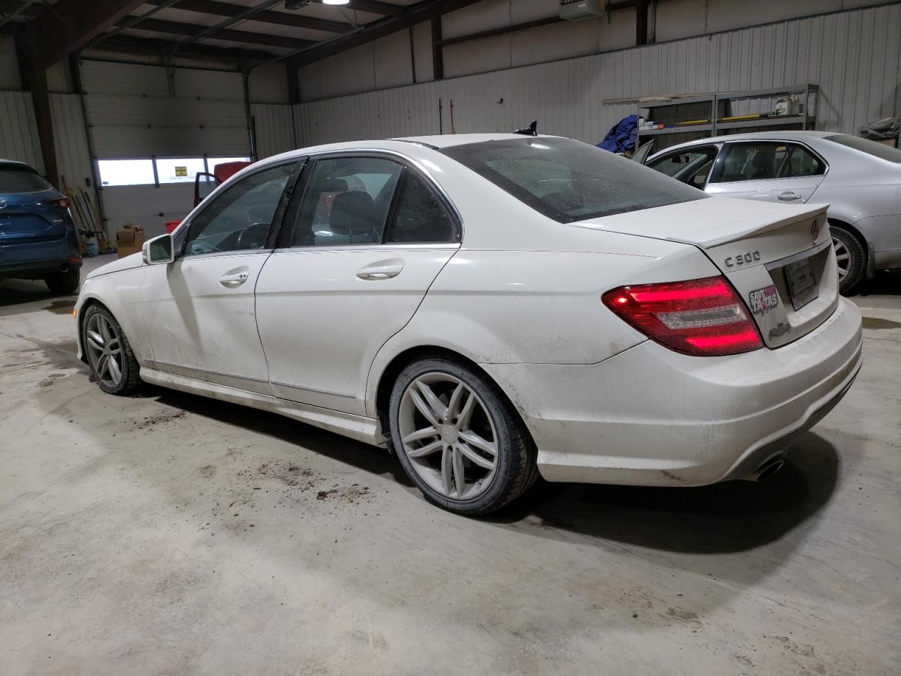 2013 Mercedes-Benz C-klasse VIN WDDGF8ABXDR279444 Copart auction photo, front end damage thumbnail 2
