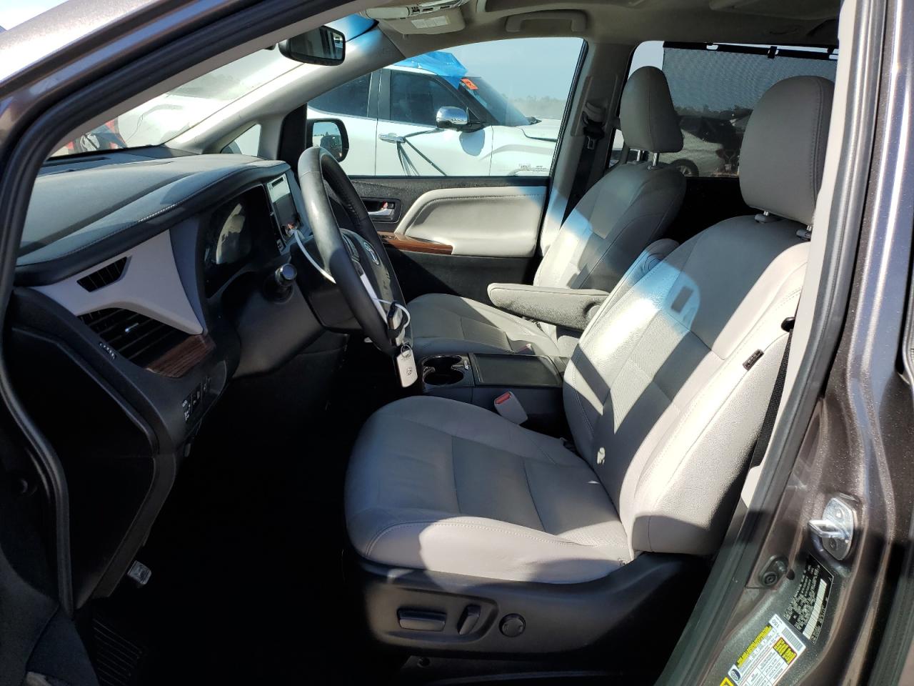 2016 Toyota Sienna VIN 5TDDK3DC9GS139990 Copart auction photo, rear end / front end damage thumbnail 7