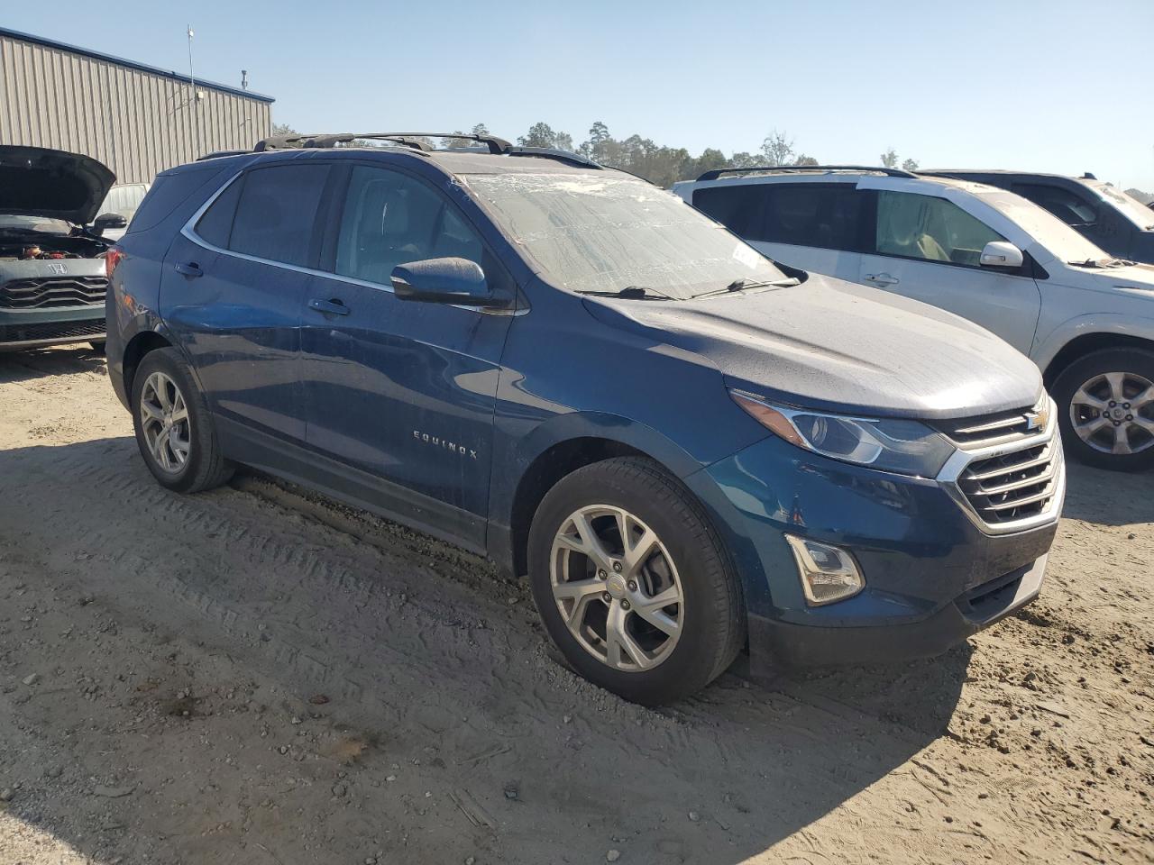 2019 Chevrolet Equinox VIN 2GNAXVEX2K6191392 Copart auction photo, top/roof / front end damage thumbnail 4