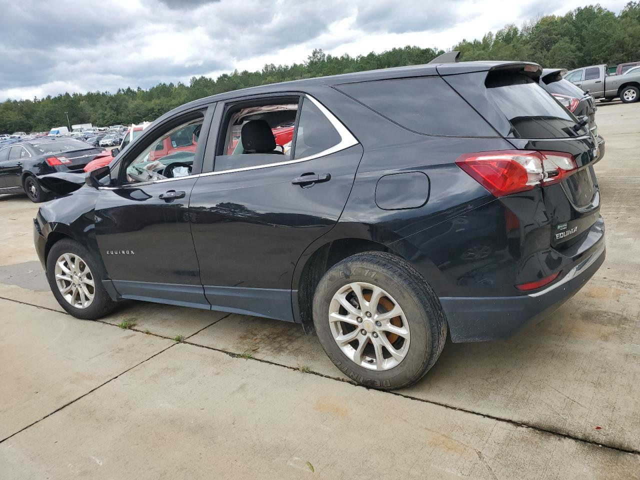 2021 Chevrolet Equinox VIN 2GNAXKEV6M6122401 Copart auction photo, front end damage thumbnail 2