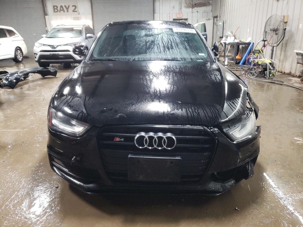 2014 Audi RS4 VIN WAUBGAFL7EA146583 Copart auction photo, front end damage thumbnail 5