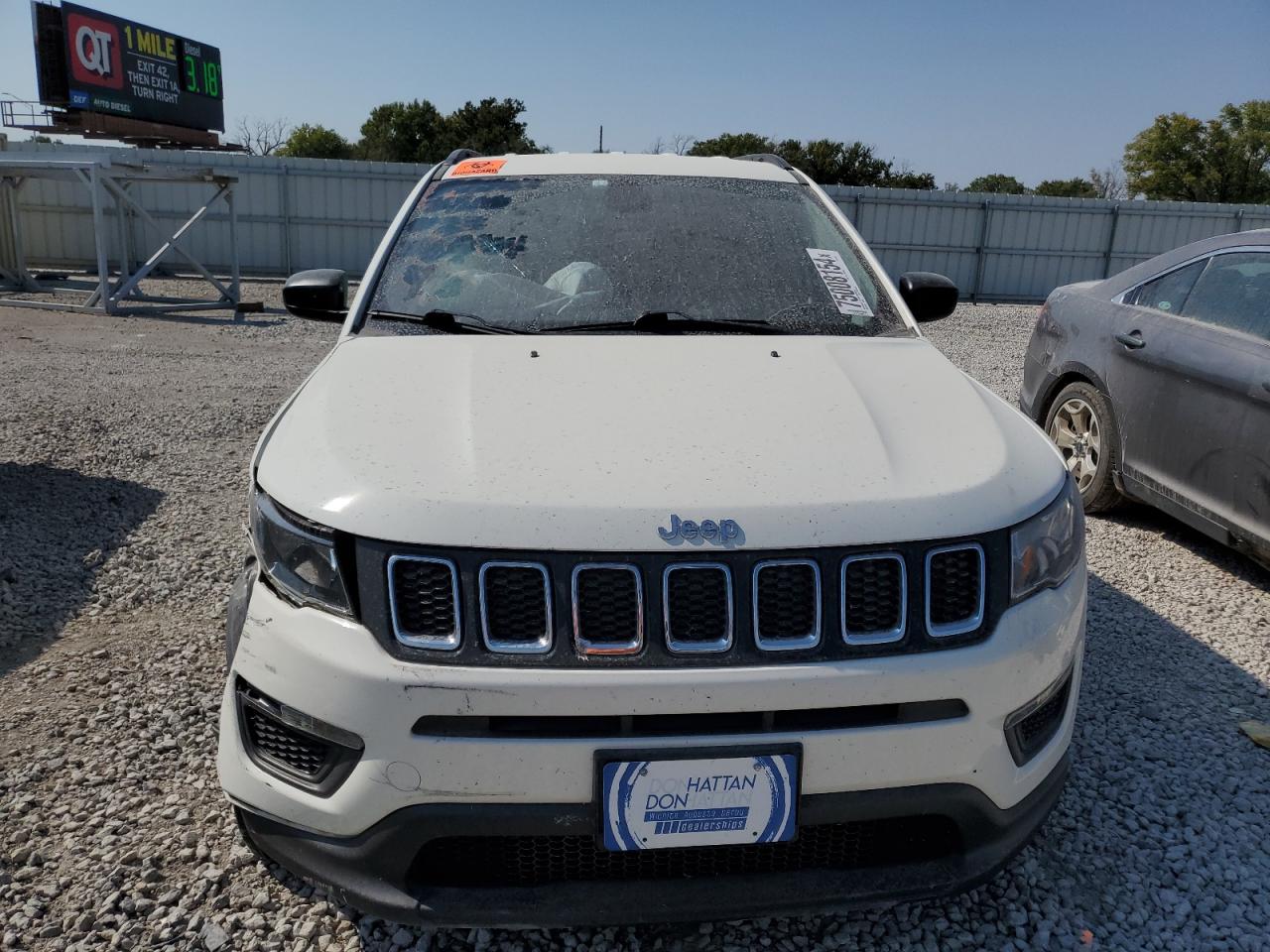 2021 Jeep Compass VIN 3C4NJDAB8MT512950 Copart auction photo, front end / minor dent/scratches damage thumbnail 5