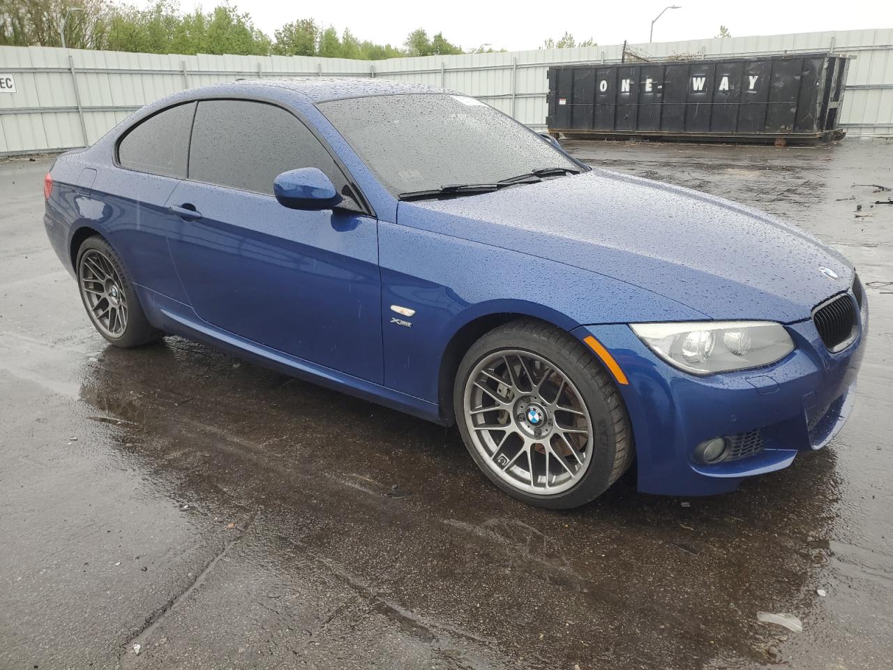 2013 BMW 3er VIN WBAKF9C5XDE672723 Copart auction photo, burn - interior / minor dent/scratches damage thumbnail 4