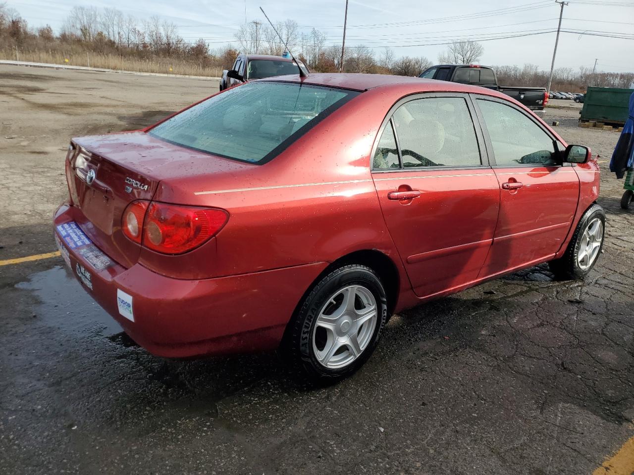 2008 Toyota Corolla VIN 2T1BR30E28C928292 Copart auction photo, front end / side damage thumbnail 3