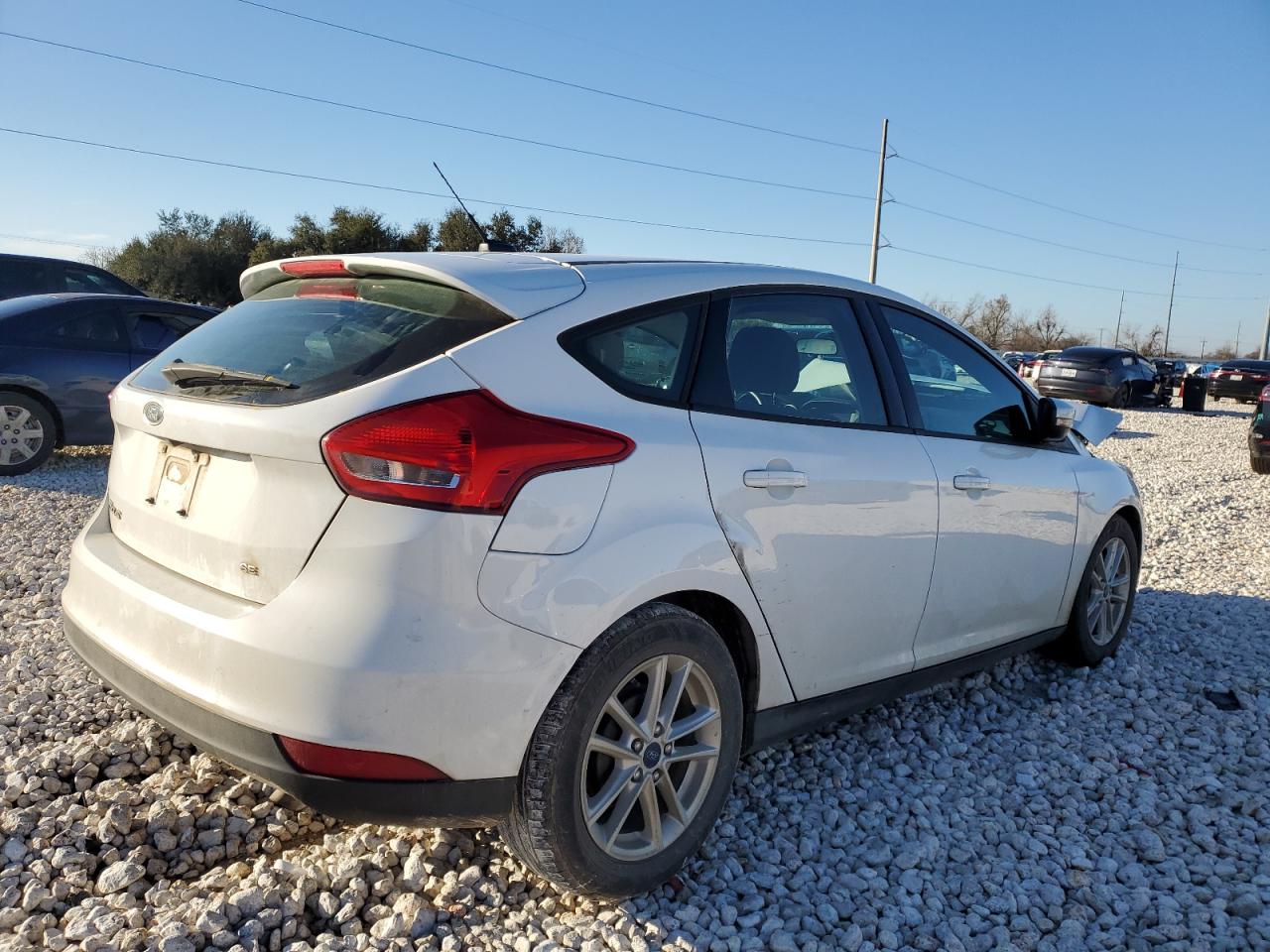 2017 Ford Focus VIN 1FADP3K26HL295554 Copart auction photo, front end / minor dent/scratches damage thumbnail 3