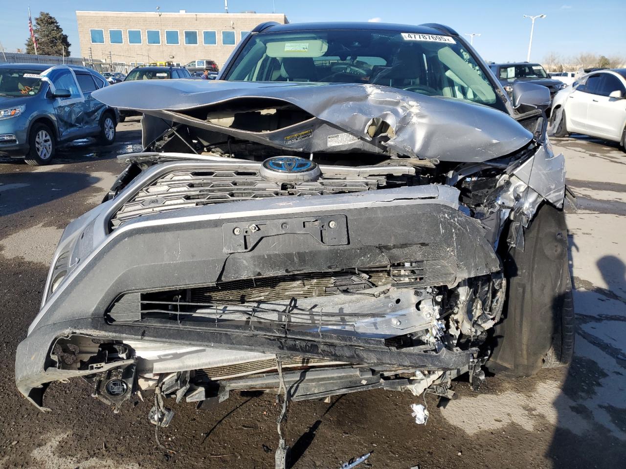 2021 Toyota RAV 4 VIN 4T3D6RFV9MU033006 Copart auction photo, front end / side damage thumbnail 5