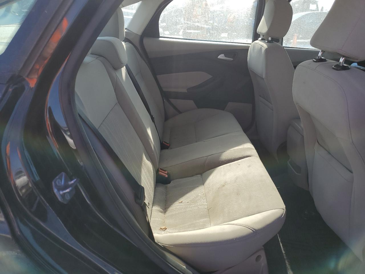 2015 Ford Focus VIN 1FADP3F23FL279464 Copart auction photo, normal wear damage thumbnail 10