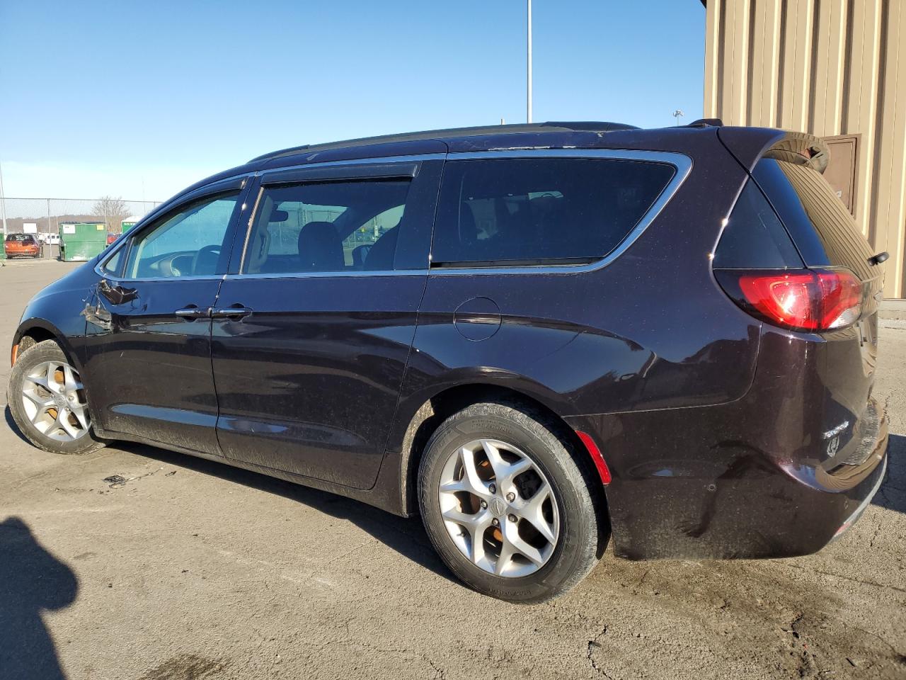 2019 Chrysler Pacifica VIN 2C4RC1FG8KR525471 Copart auction photo, front end / undercarriage damage thumbnail 2