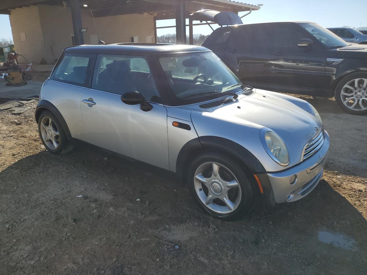 2005 MINI Cooper VIN WMWRC33575TJ70527 Copart auction photo, all over damage thumbnail 4