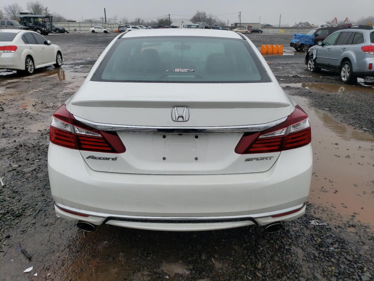 2017 Honda Accord VIN 1HGCR2F50HA308407 Copart auction photo, front end / side damage thumbnail 6