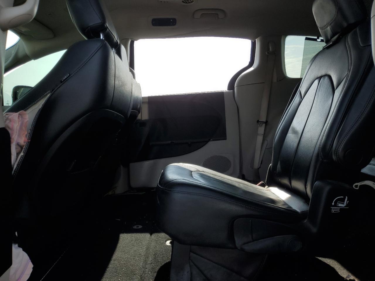 2018 Chrysler Pacifica VIN 2C4RC1BG8JR120067 Copart auction photo, side damage thumbnail 11