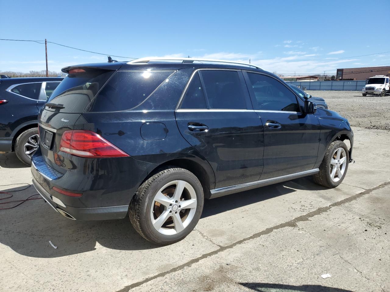 2017 Mercedes-Benz GLE VIN 4JGDA5HBXHA851001 Copart auction photo, front end damage thumbnail 3