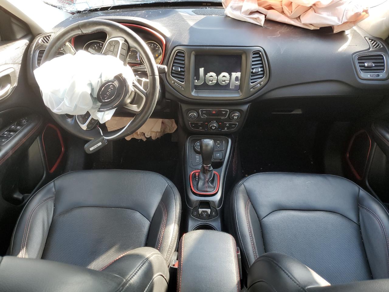 2019 Jeep Compass VIN 3C4NJDDB4KT836096 Copart auction photo, front end / minor dent/scratches damage thumbnail 8