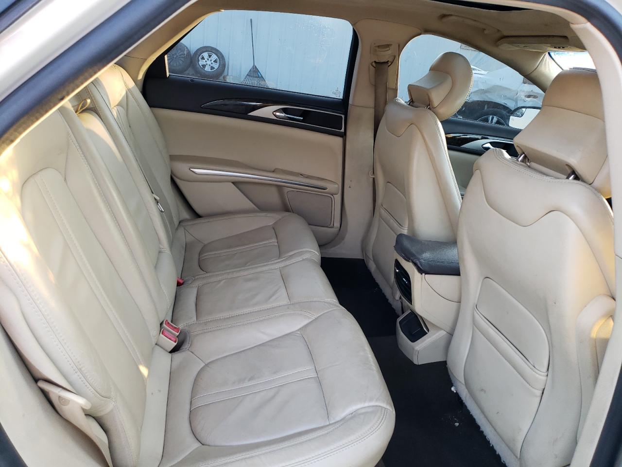 2015 Lincoln MKZ VIN 3LN6L2J92FR601831 Copart auction photo, front end damage thumbnail 10