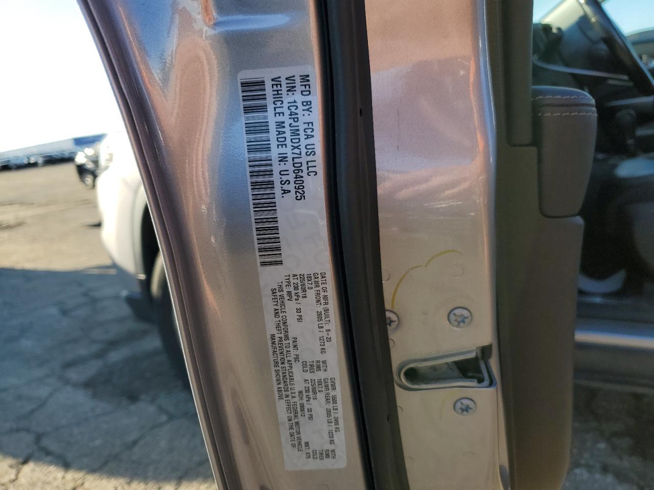 2020 Jeep Grand Cherokee VIN 1C4PJMDX7LD640925 Copart auction photo, rear end damage thumbnail 12