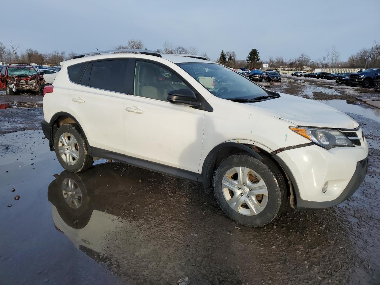 2015 Toyota RAV 4 VIN JTMZFREV8FD078204 Copart auction photo, front end / minor dent/scratches damage thumbnail 4