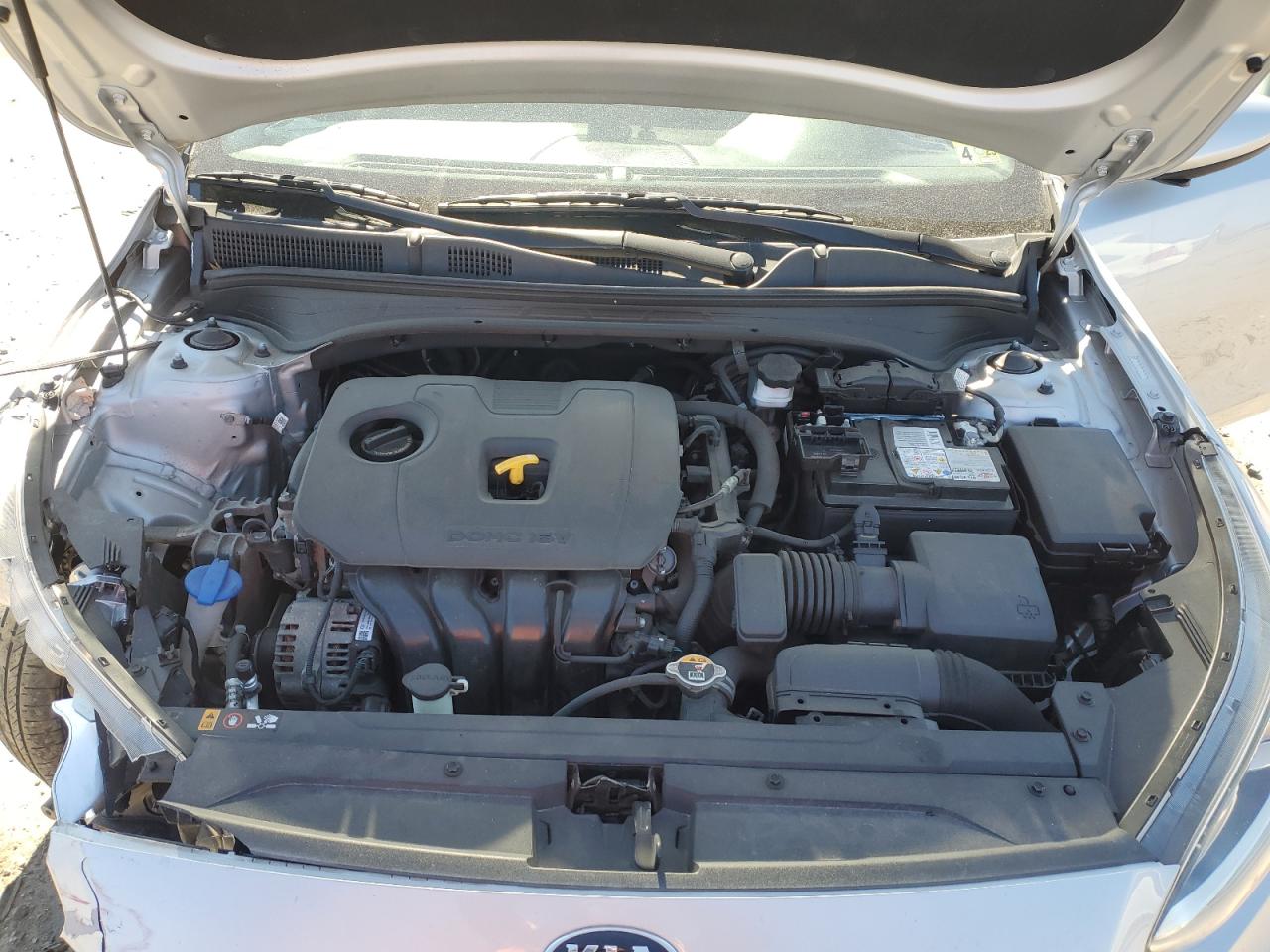 2021 KIA Forte VIN 3KPF24AD6ME305738 Copart auction photo, front end / minor dent/scratches damage thumbnail 11