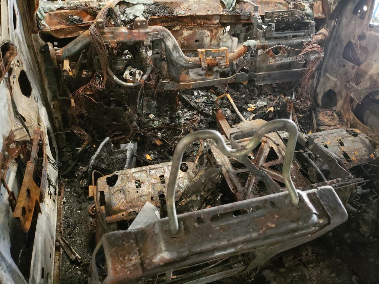 2010 Chevrolet Silverado VIN 1GC4KXBG0AF140692 Copart auction photo, burn / rear end damage thumbnail 8
