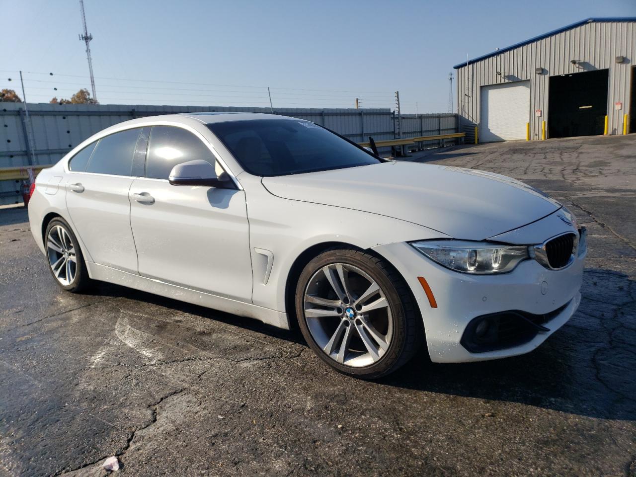 2016 BMW 4er VIN WBA4A9C50GGL87707 Copart auction photo, front end damage thumbnail 4