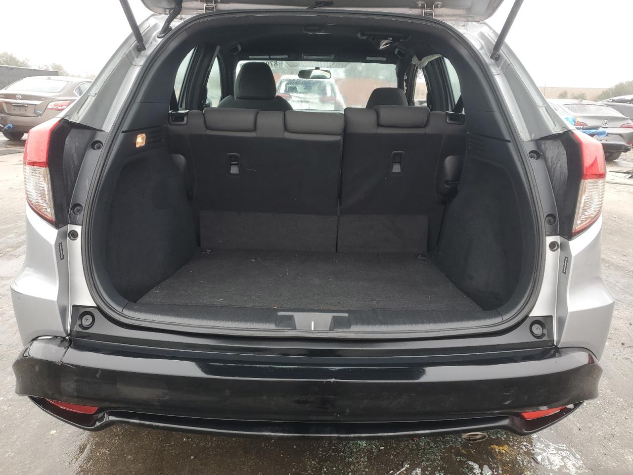 2019 Honda HR-V VIN 3CZRU5H18KM724423 Copart auction photo, side / rear end damage thumbnail 6