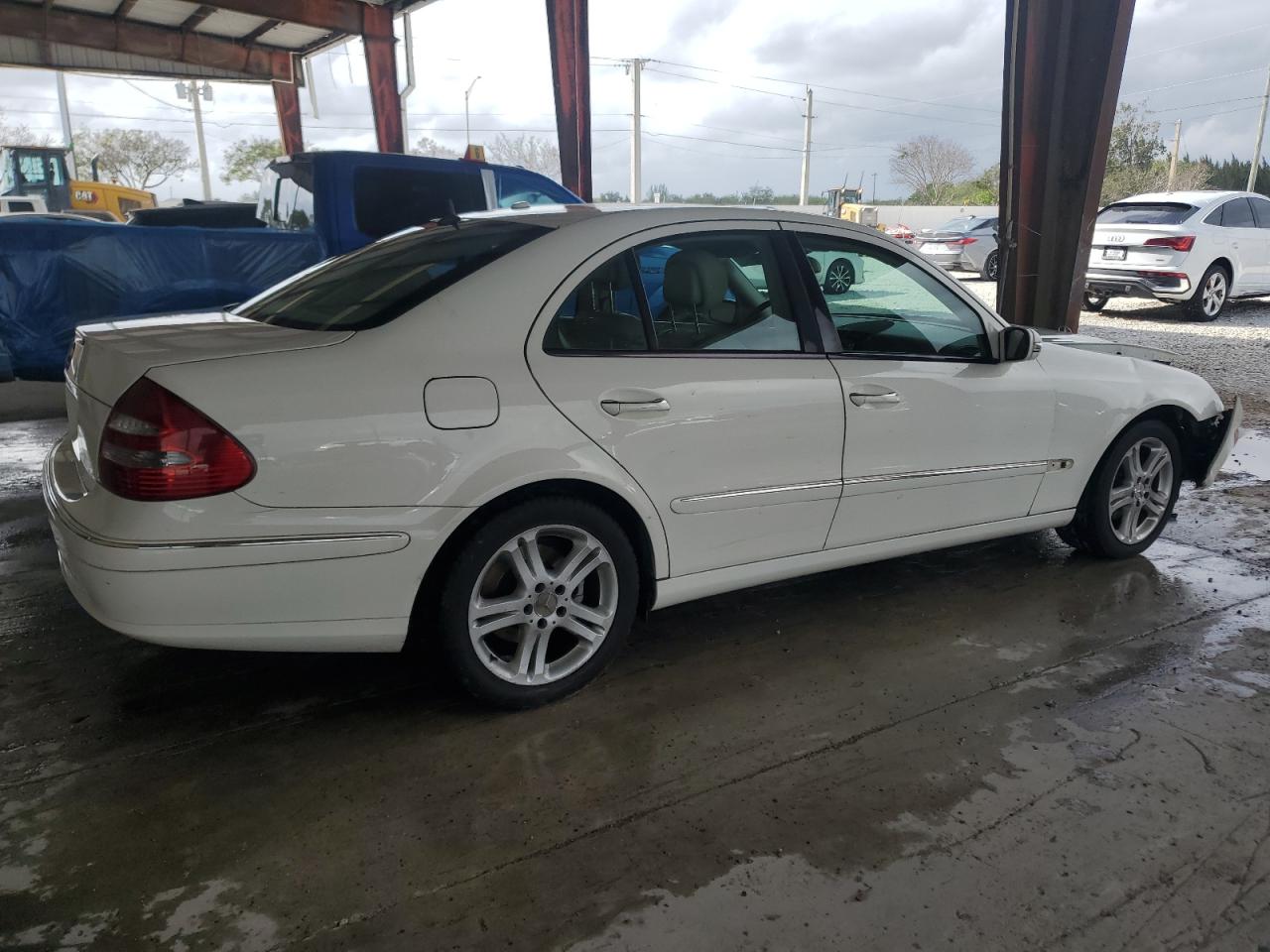 2006 Mercedes-Benz E-klasse VIN WDBUF56J66A973852 Copart auction photo, front end damage thumbnail 3