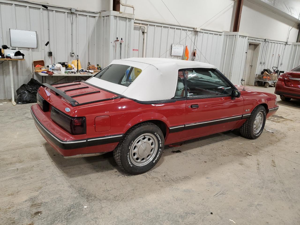 1988 Ford Mustang VIN 1FABP44E0JF228862 Copart auction photo, minor dent/scratches damage thumbnail 3