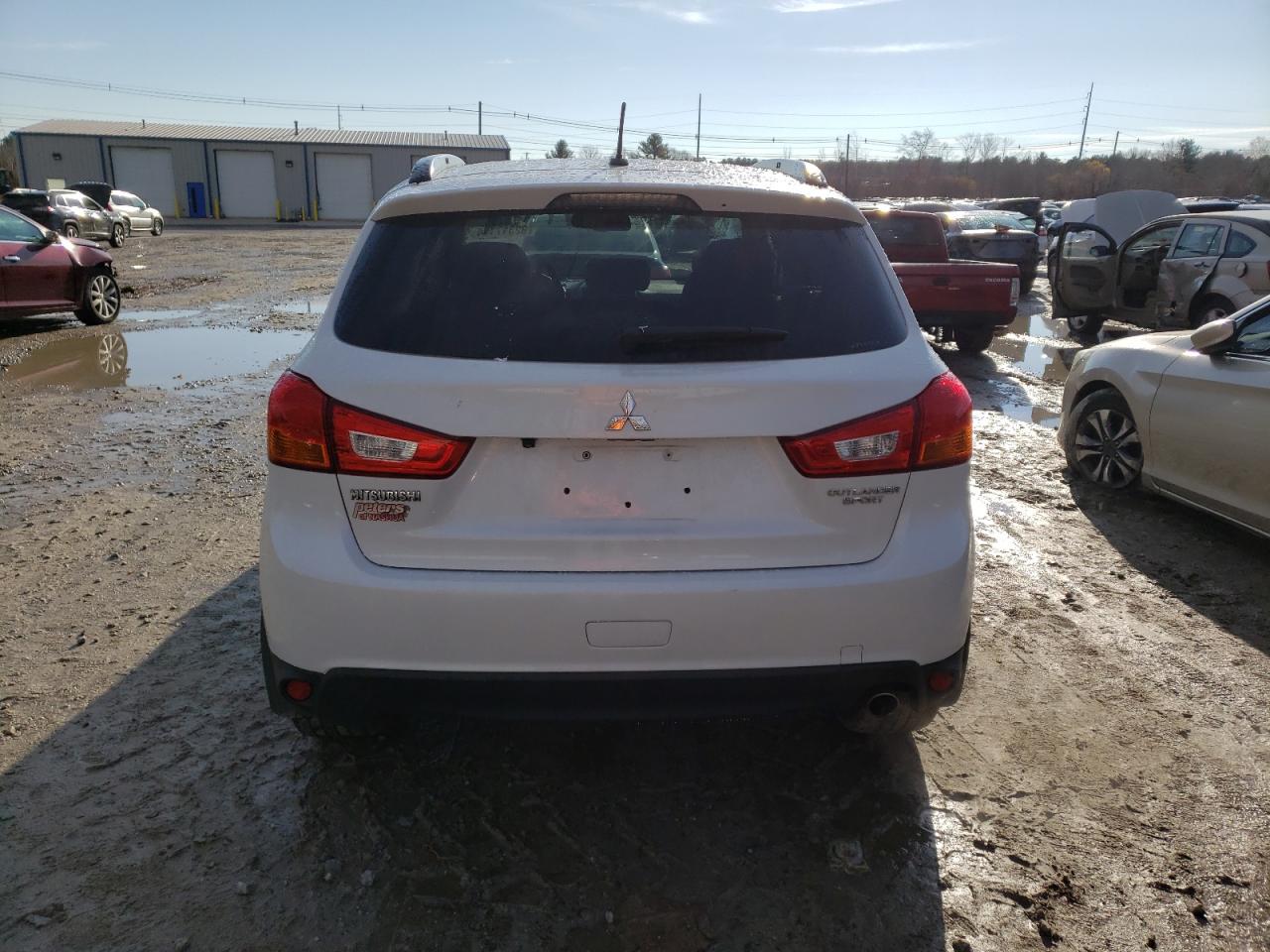 2015 Mitsubishi Outlander VIN 4A4AR4AU8FE046859 Copart auction photo, front end / minor dent/scratches damage thumbnail 6