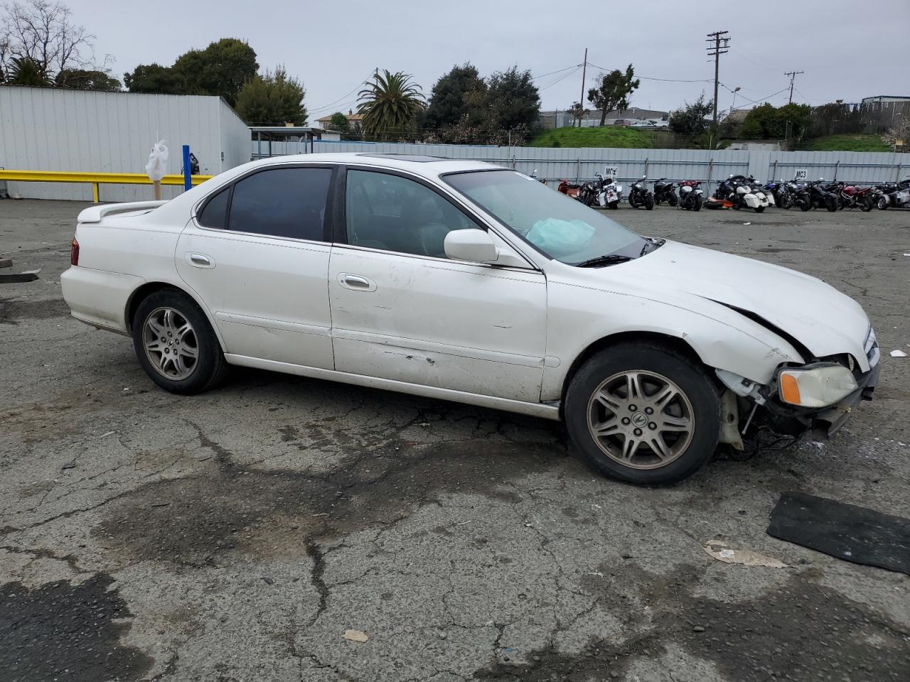2000 Acura TL VIN 19UUA5672YA030186 Copart auction photo, front end / all over damage thumbnail 4