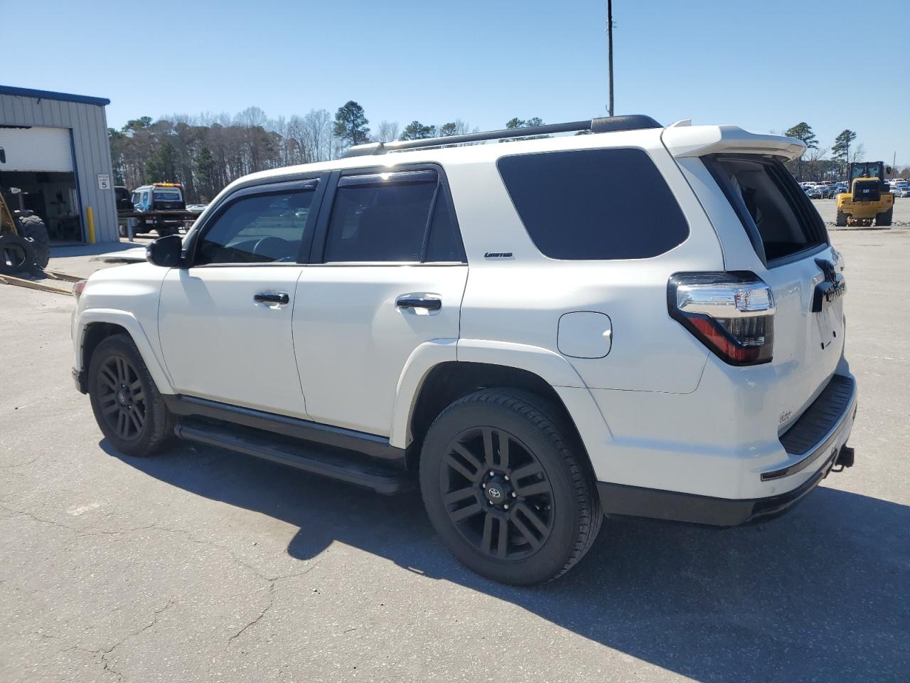 2020 Toyota 4Runner VIN JTEBU5JR1L5771089 Copart auction photo, front end / rear end damage thumbnail 2