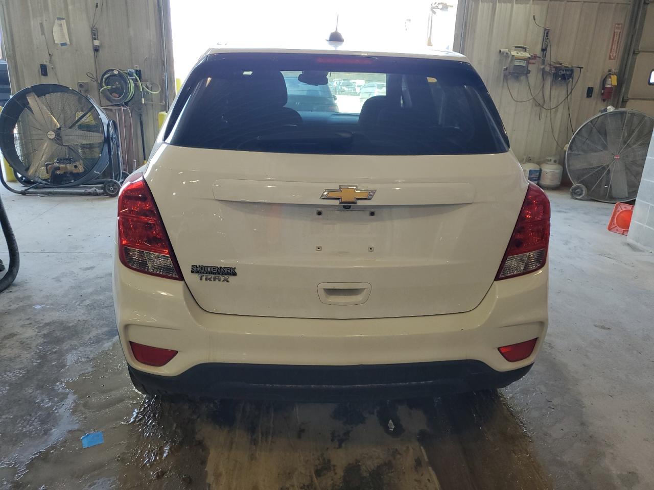 2017 Chevrolet Trax VIN KL7CJKSB6HB212371 Copart auction photo, front end / minor dent/scratches damage thumbnail 6