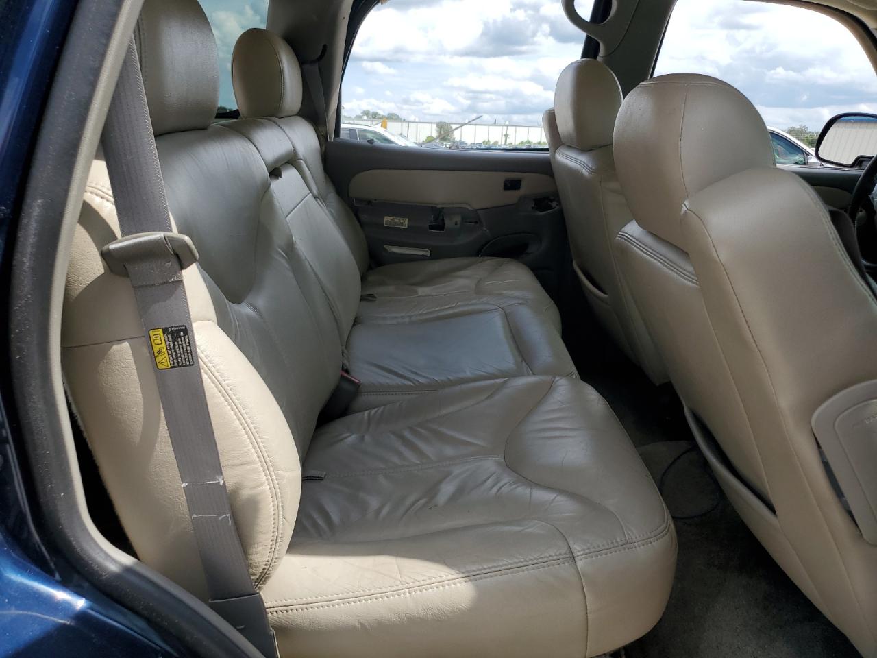 2002 GMC Yukon VIN 1GKEC13Z02R302548 Copart auction photo, all over damage thumbnail 12