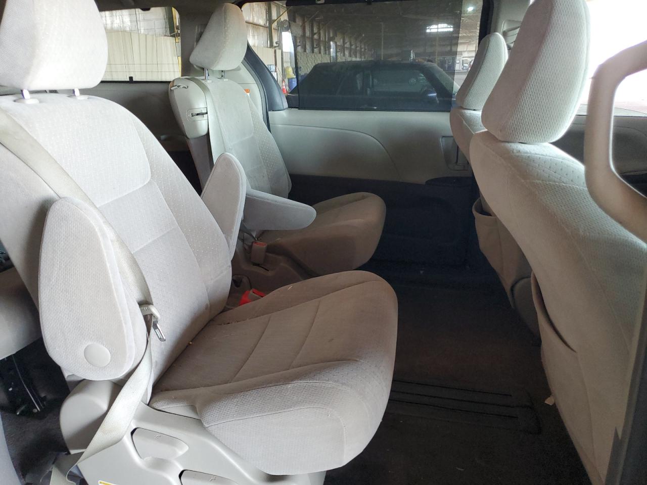 2016 Toyota Sienna VIN 5TDKK3DC4GS731613 Copart auction photo, front end damage thumbnail 11