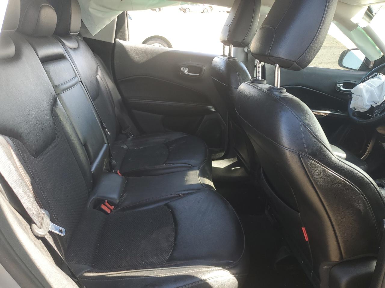 2019 Jeep Compass VIN 3C4NJDDB4KT722244 Copart auction photo, all over / minor dent/scratches damage thumbnail 12