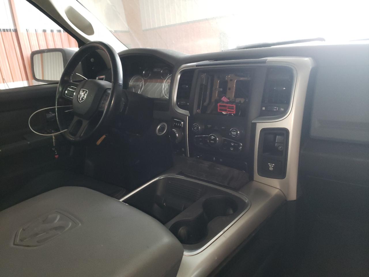 2019 RAM 1500 VIN 1C6RR7LT3KS744346 Copart auction photo, vandalism / front end damage thumbnail 9