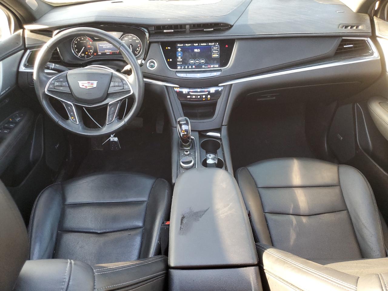 2021 Cadillac XT5 VIN 1GYKNDRS0MZ180050 Copart auction photo, side / top/roof damage thumbnail 8