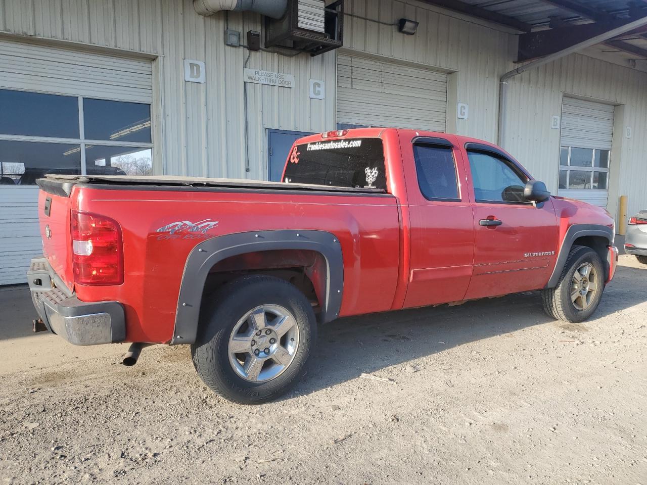 2007 Chevrolet Silverado VIN 1GCEK190X7Z509026 Copart auction photo, rear end / side damage thumbnail 3