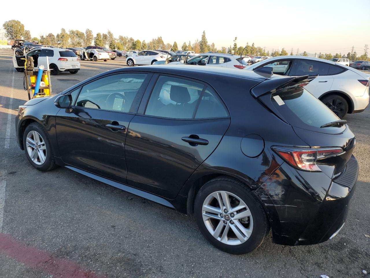 2019 Toyota Corolla VIN JTNK4RBE4K3050665 Copart auction photo, side damage thumbnail 2