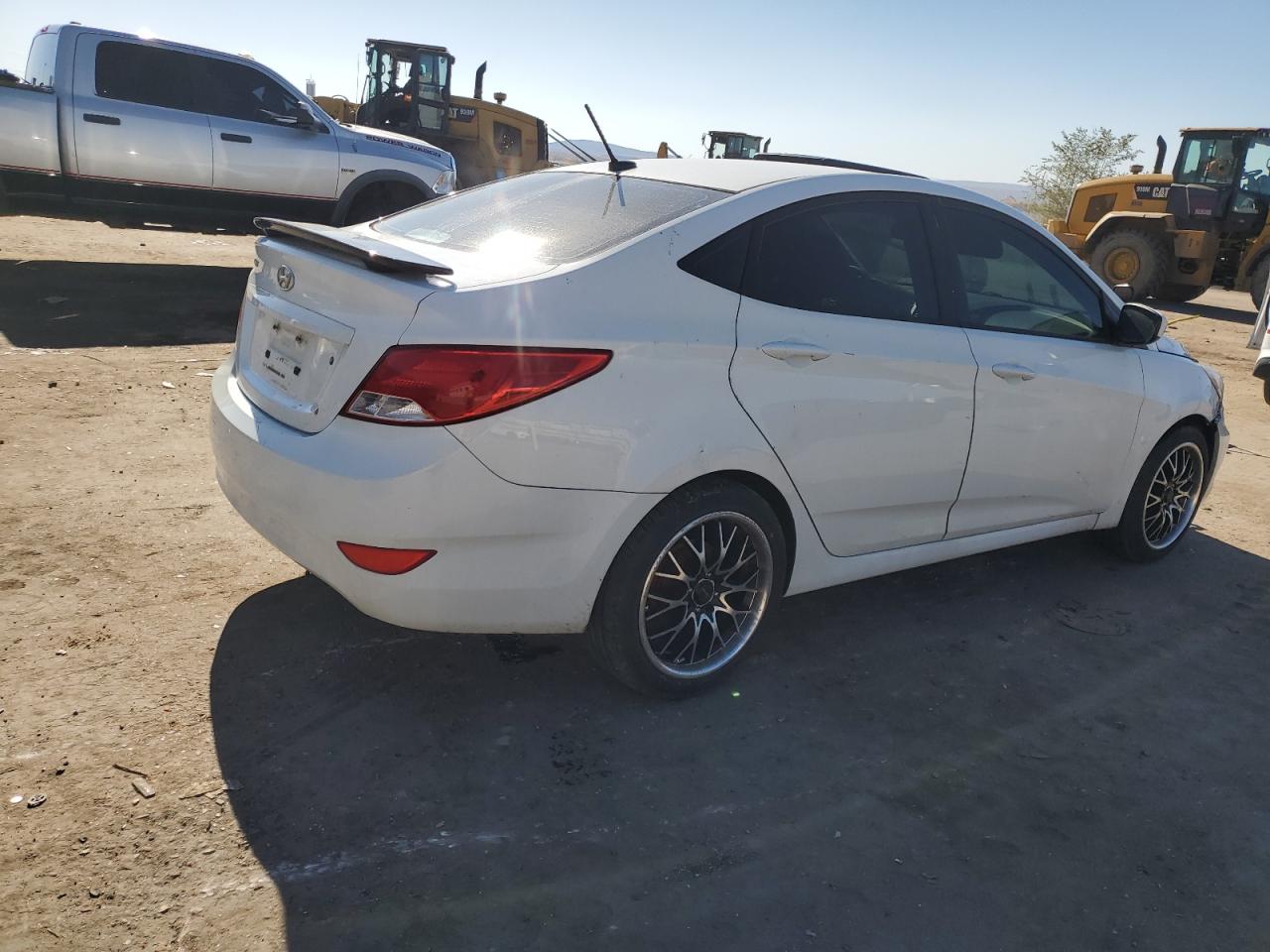 2015 Hyundai Accent VIN KMHCT4AE3FU908073 Copart auction photo, front end damage thumbnail 3