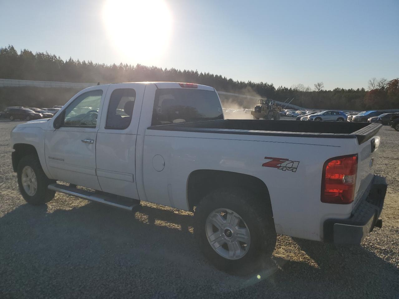 2013 Chevrolet Silverado VIN 1GCRKSE79DZ331406 Copart auction photo, front end / side damage thumbnail 2