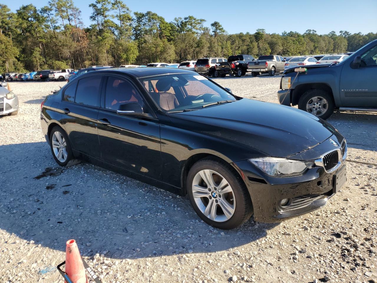 2016 BMW 3er VIN WBA8E9G53GNT83436 Copart auction photo, water/flood damage thumbnail 4