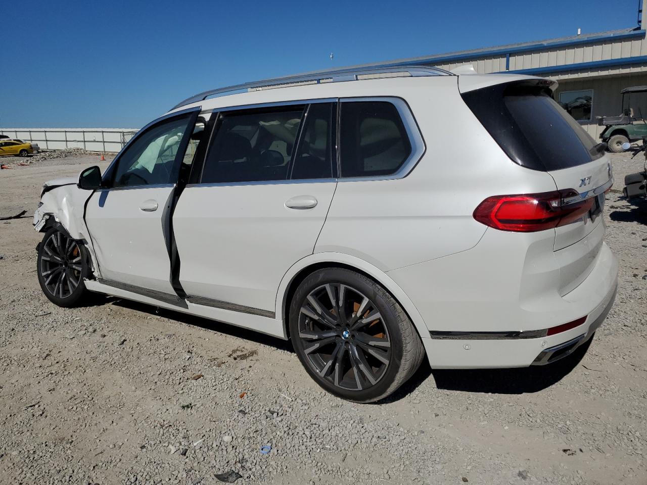 2022 BMW X7 VIN 5UXCW2C06N9N12916 Copart auction photo, front end damage thumbnail 2