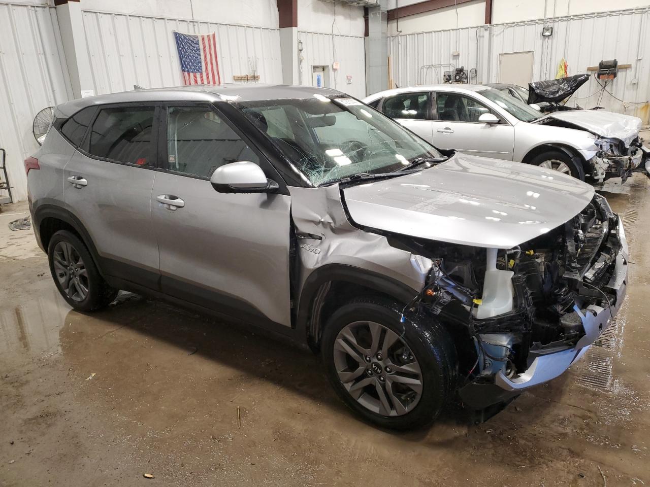 2021 KIA Seltos VIN KNDEPCAA1M7104942 Copart auction photo, front end damage thumbnail 4