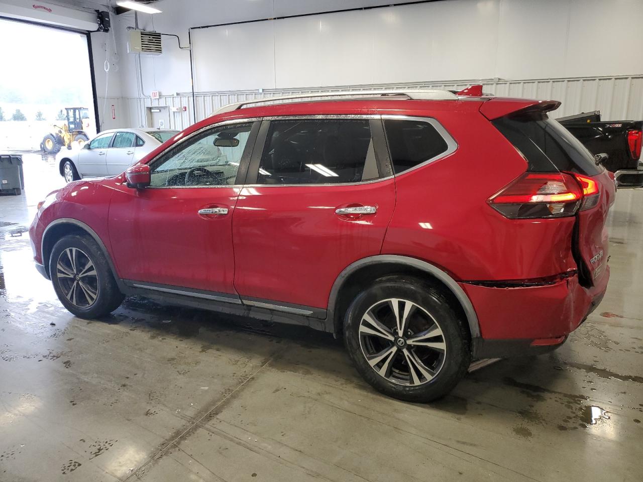 2017 Nissan Rogue VIN JN8AT2MV5HW283795 Copart auction photo, rear end / front end damage thumbnail 2
