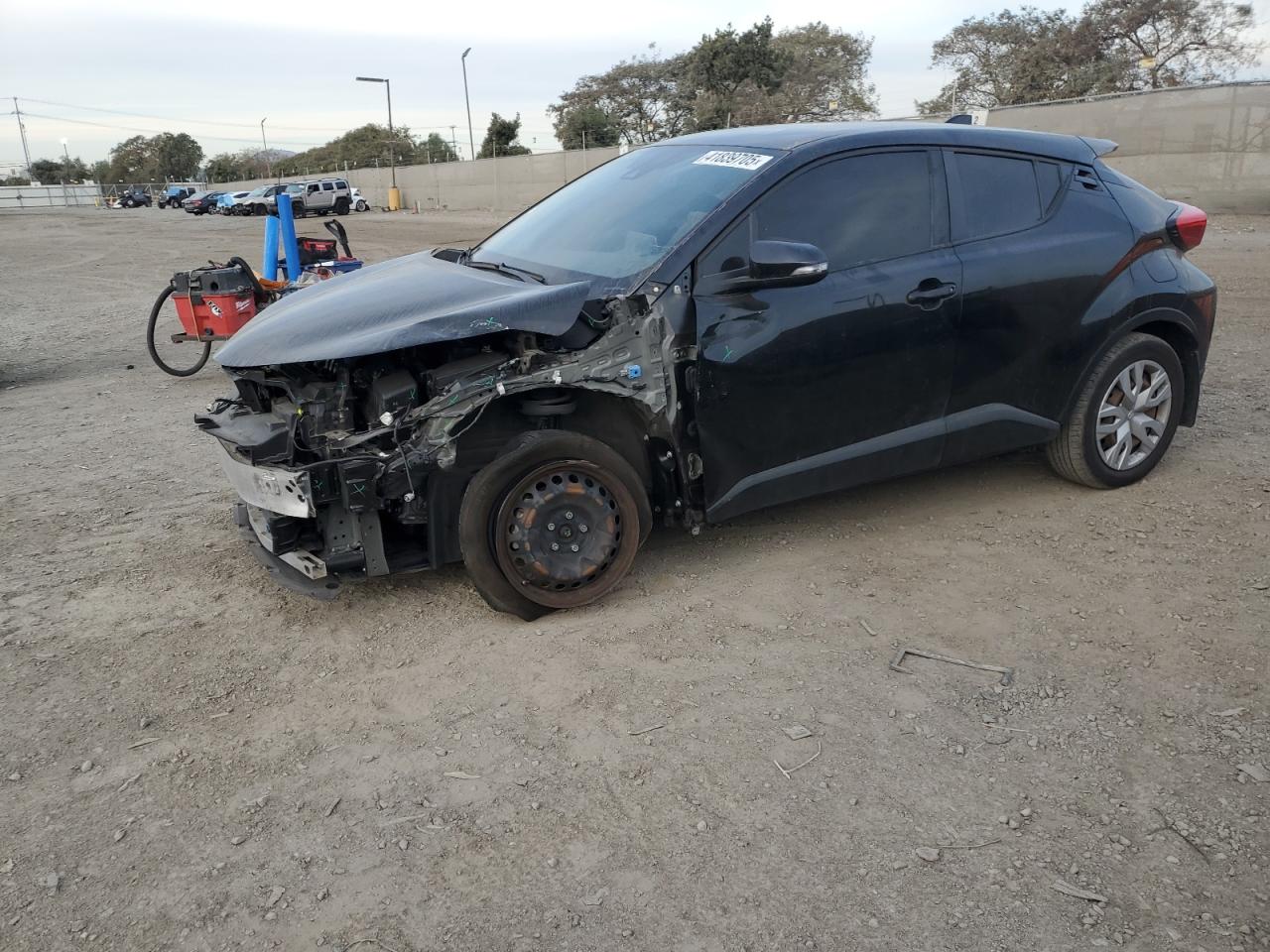 2021 Toyota C-HR VIN JTNKHMBX4M1113691