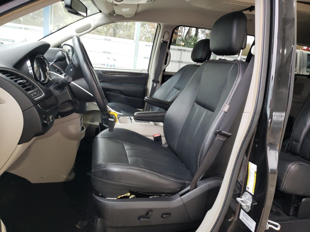 2016 Chrysler Town & Country VIN 2C4RC1BG6GR281090 Copart auction photo, undercarriage / side damage thumbnail 7