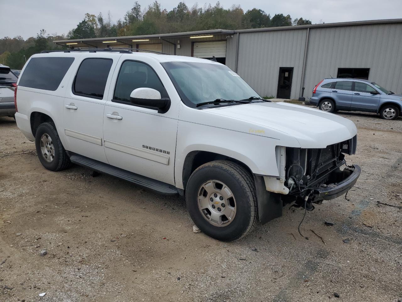 2013 Chevrolet Suburban VIN 1GNSCJE02DR120017 Copart auction photo, front end damage thumbnail 4