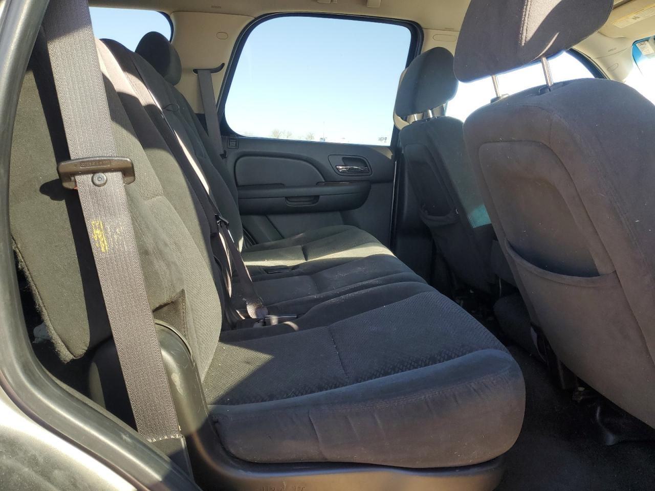 2007 GMC Yukon VIN 1GKFK13027R245012 Copart auction photo, rear end / minor dent/scratches damage thumbnail 11