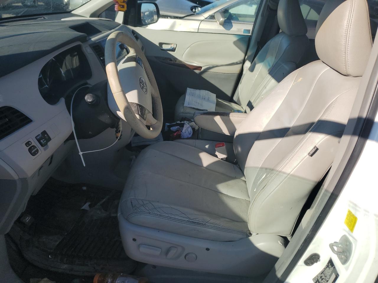 2011 Toyota Sienna VIN 5TDYK3DC1BS053194 Copart auction photo, water/flood damage thumbnail 7