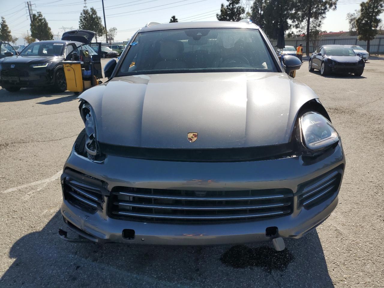 2019 Porsche Cayenne VIN WP1AA2AY3KDA18665 Copart auction photo, front end damage thumbnail 5