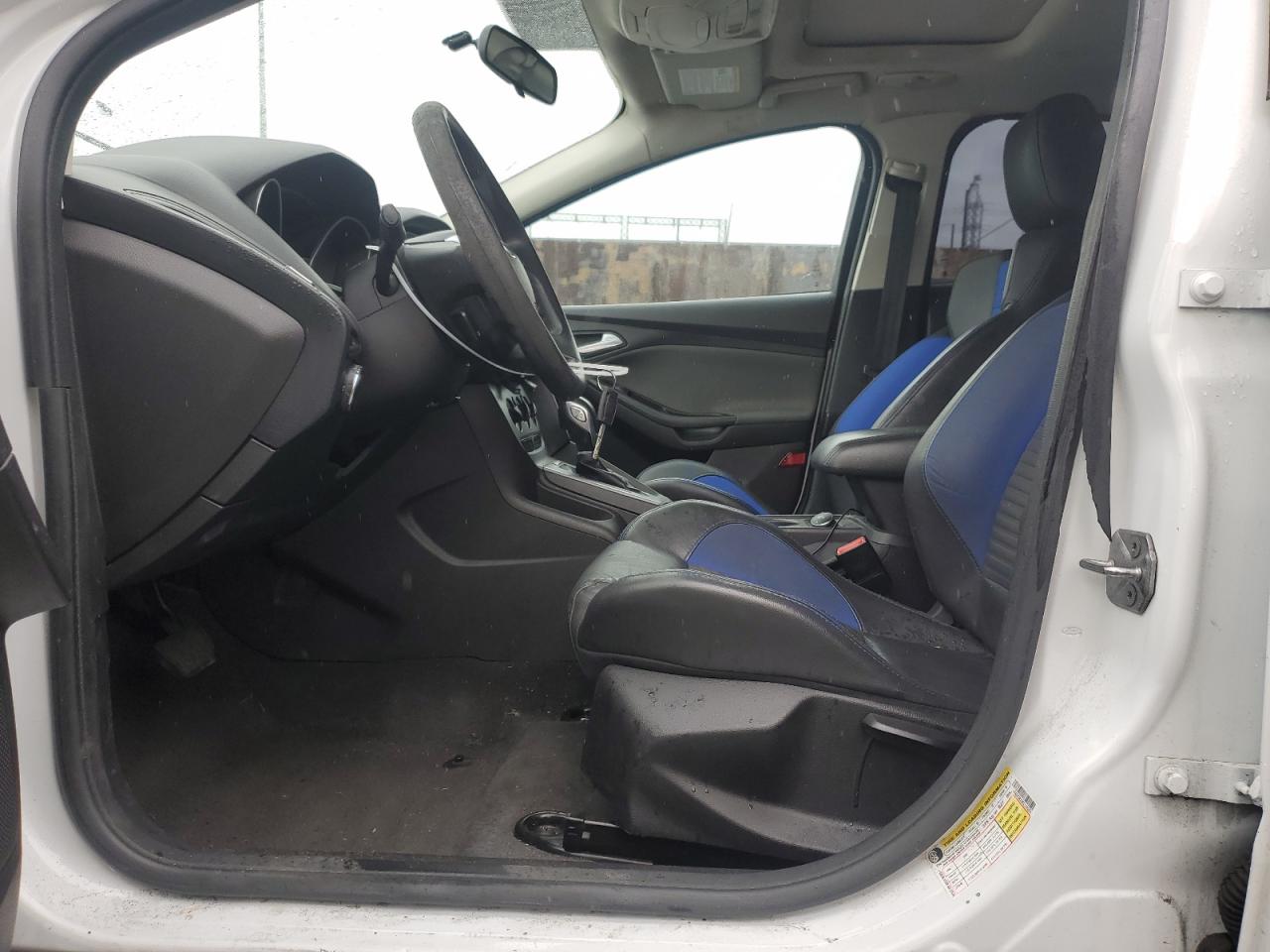 2014 Ford Focus VIN 1FADP3K29EL140220 Copart auction photo, minor dent/scratches damage thumbnail 7